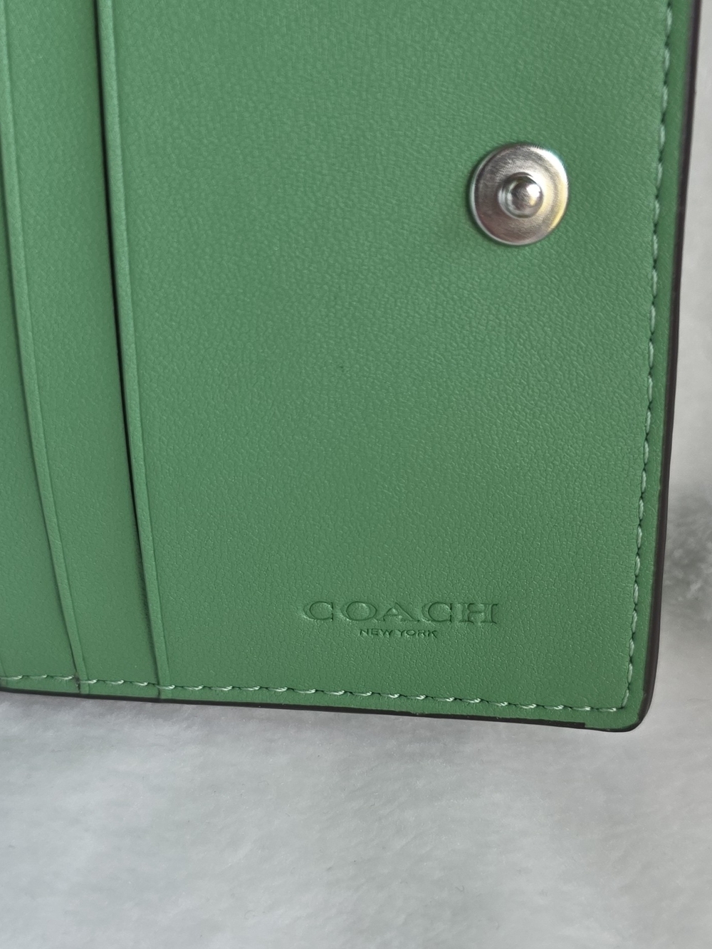 Coach Green Leather Wallet with Silver-Tone Logo Plate - Picture 6 of 7